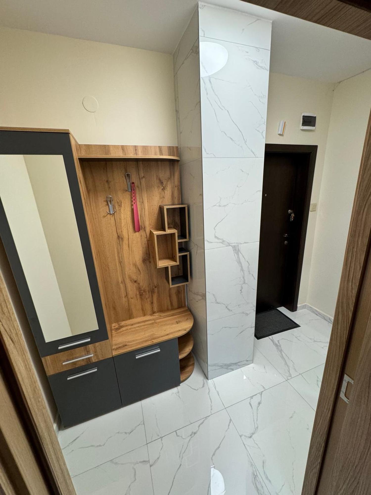Apartment Refurbished In A Quiet Area *